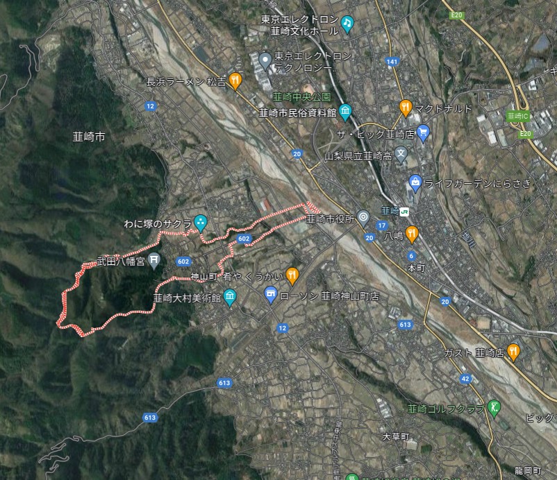 山梨県韮崎市
